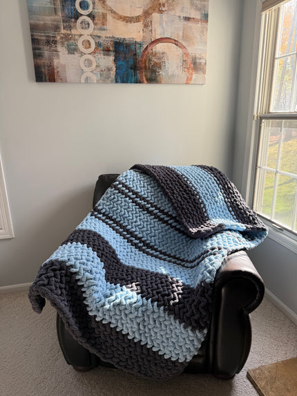 Sky & Stone Chunky Knit Blanket — Handmade Finger Knit Cozy Throw