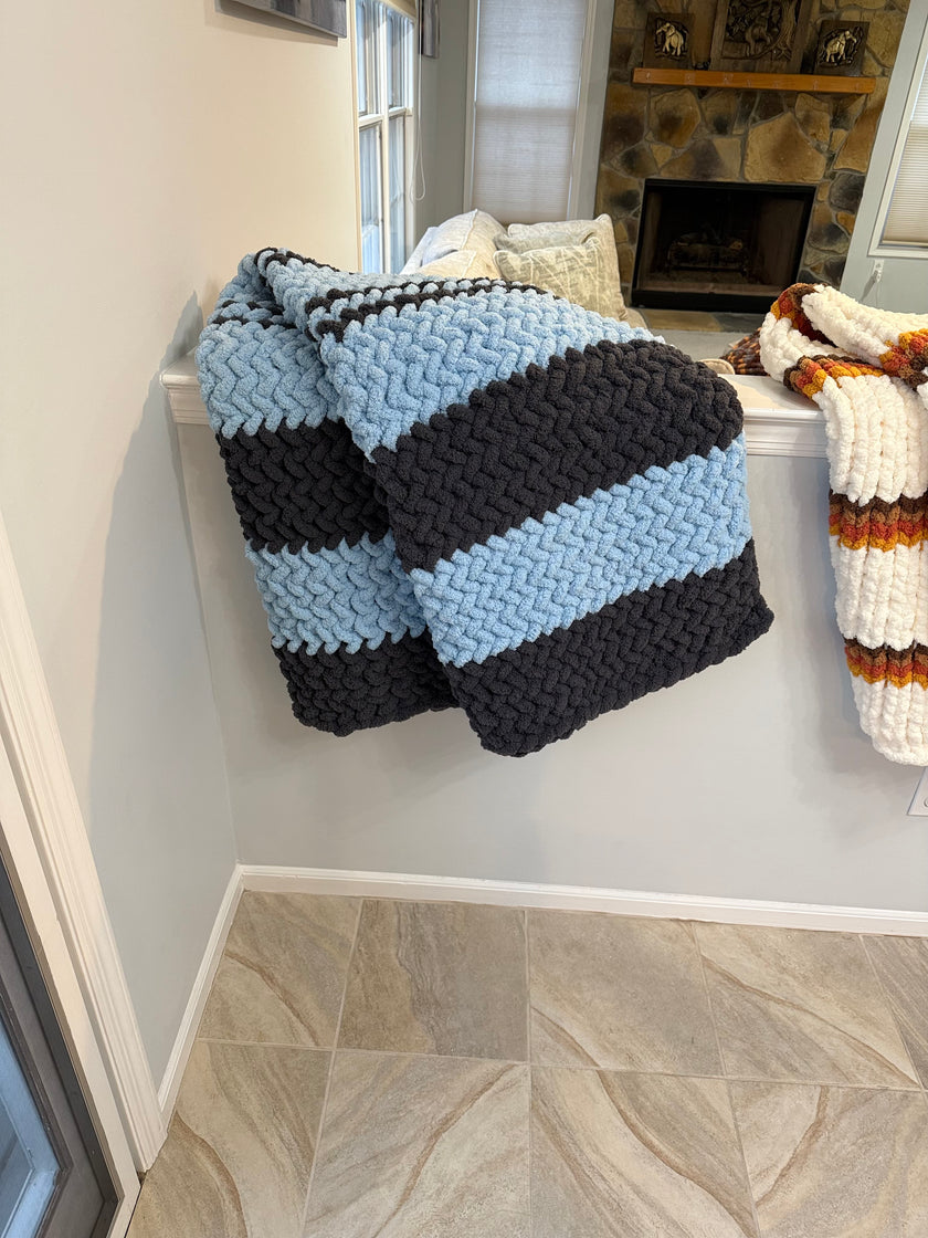 Sky & Stone Chunky Knit Blanket — Handmade Finger Knit Cozy Throw