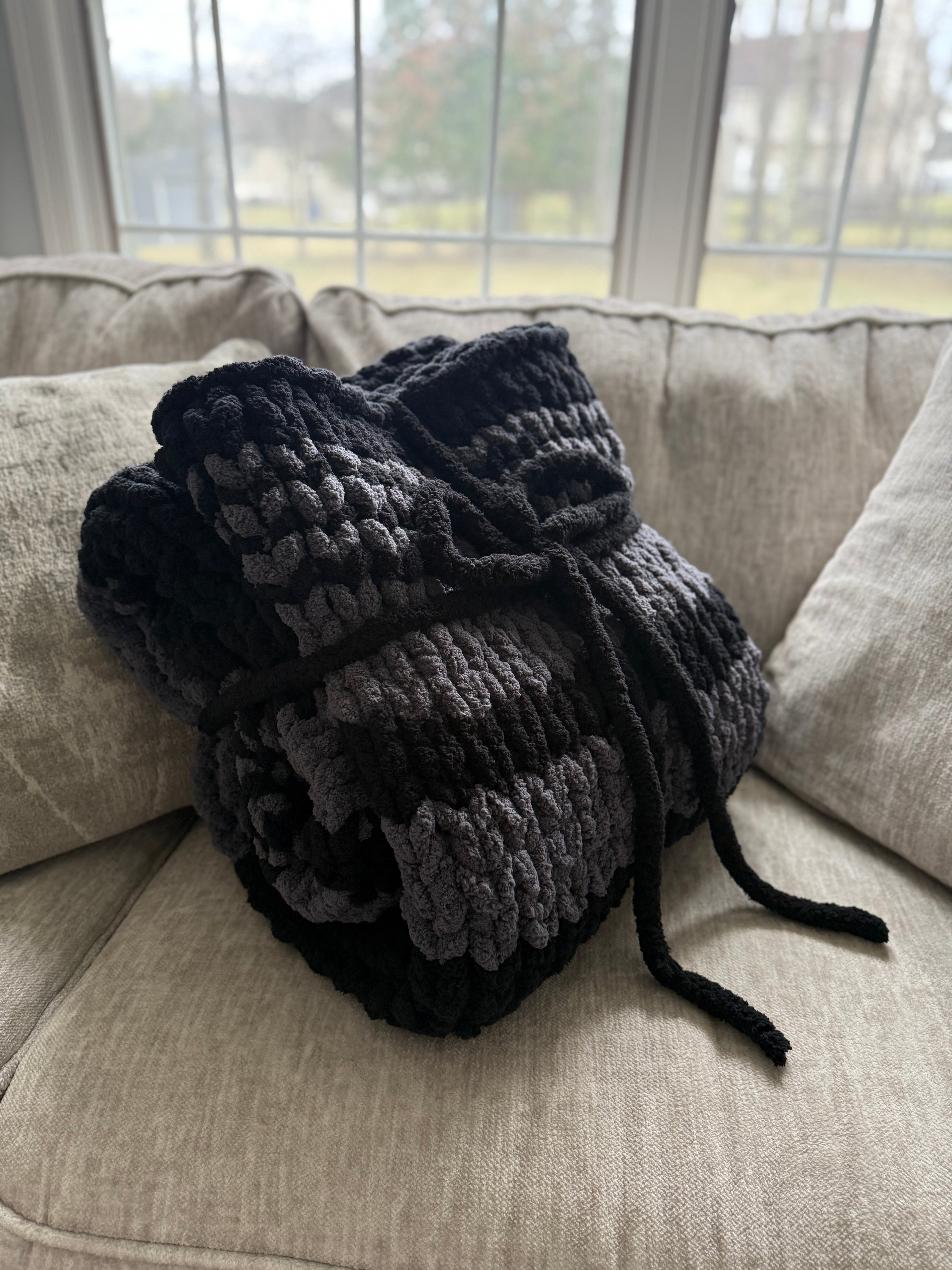 Onyx & Ash Chunky Knit Blanket — Handmade Finger Knit Cozy Throw