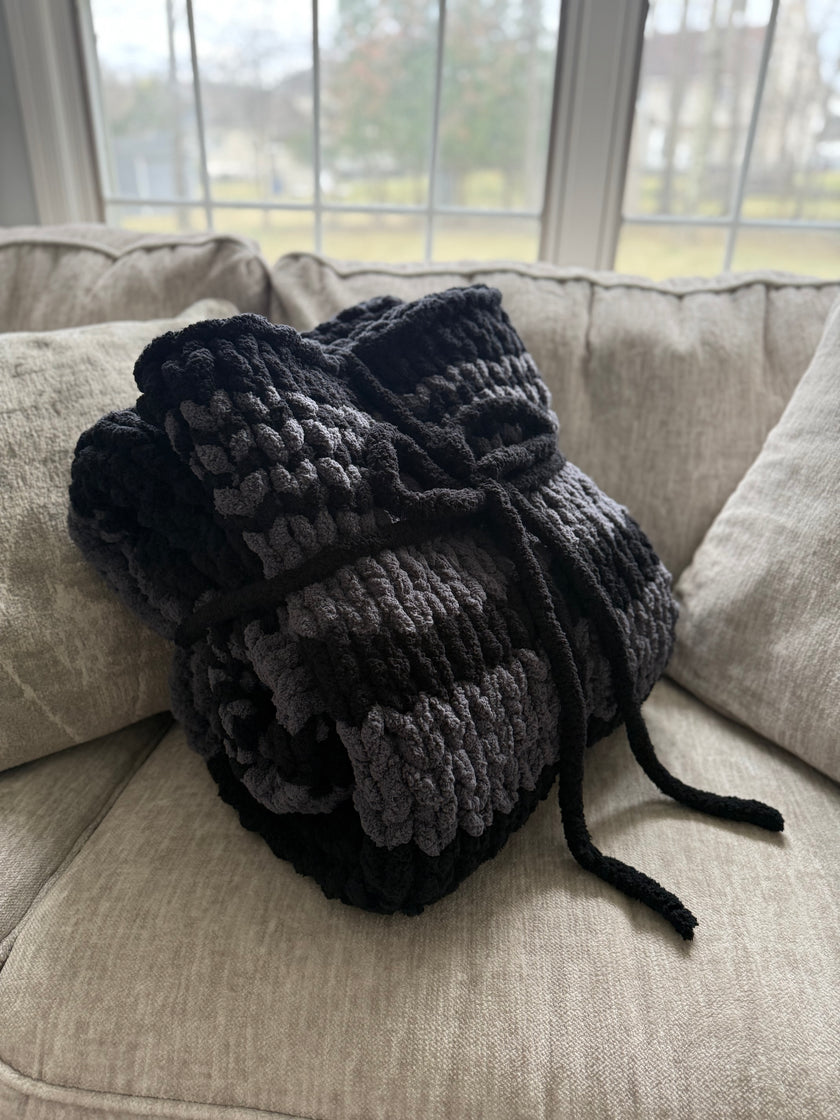 Onyx & Ash Chunky Knit Blanket — Handmade Finger Knit Cozy Throw