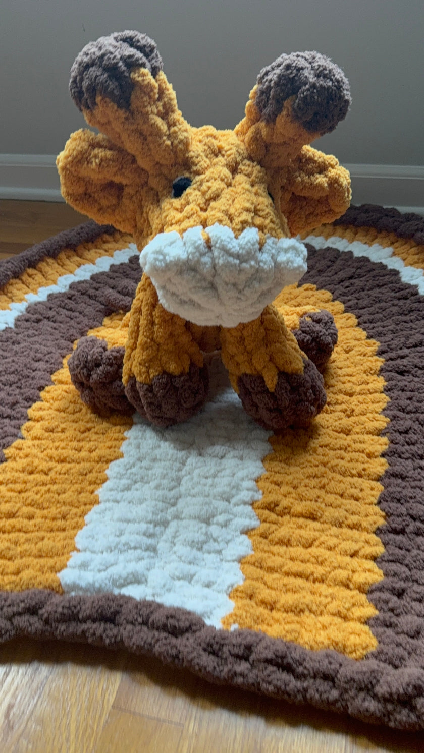 Baby Giraffe Plushie and Blanket Play-Mat Set